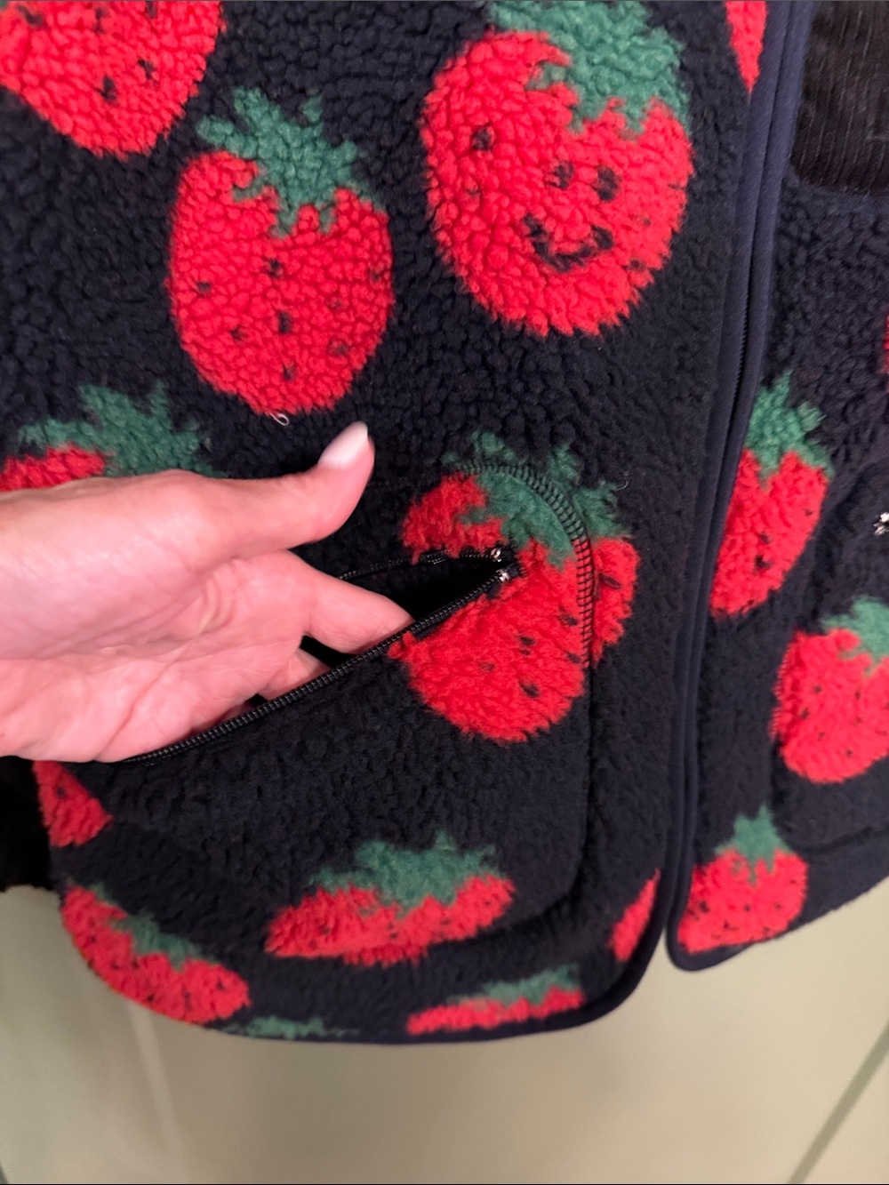 Ladie’s Strawberry Print Sherpa Jacket - Black & Red - Picture 6 of 7